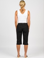 Vassalli Below Knee Slim Leg Pant