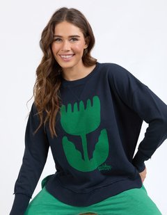 ELM Madeleine Stamer Crew-style-MCRAES