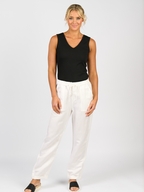 Vassalli Slim Leg Ankle Grazer Pant with Elastic