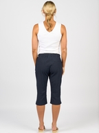 Vassalli Below Knee Slim Leg Pant