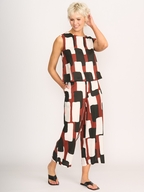 Foil Sleeveless Pleat Back Linen Top