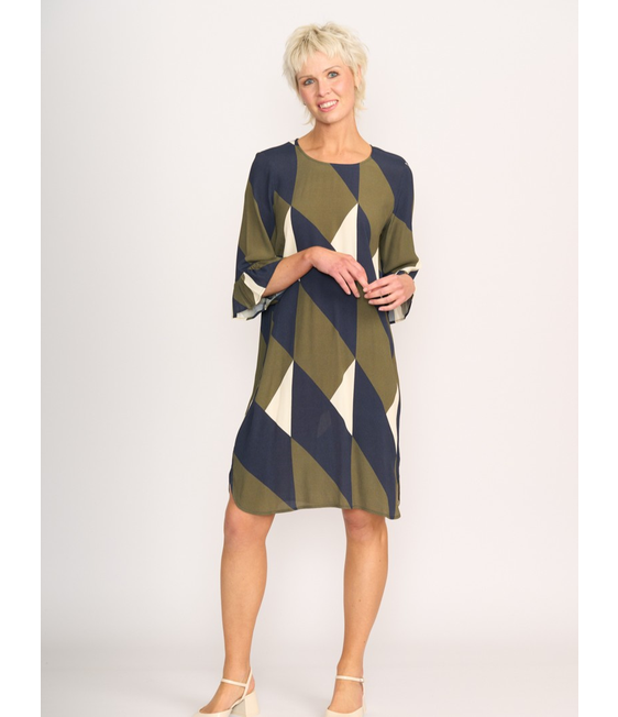 Foil Fluted Sleeve Shift Dress