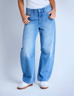 Stella + Gemma Carson Barrel Jean -style-MCRAES