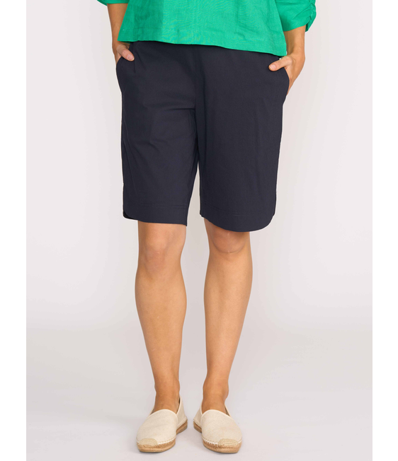 Esplanade Scoop Hem Shorts