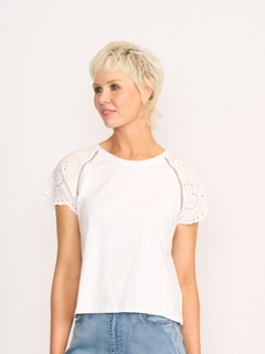Memo Broderie Sleeve Tee-style-MCRAES