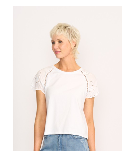 Memo Broderie Sleeve Tee