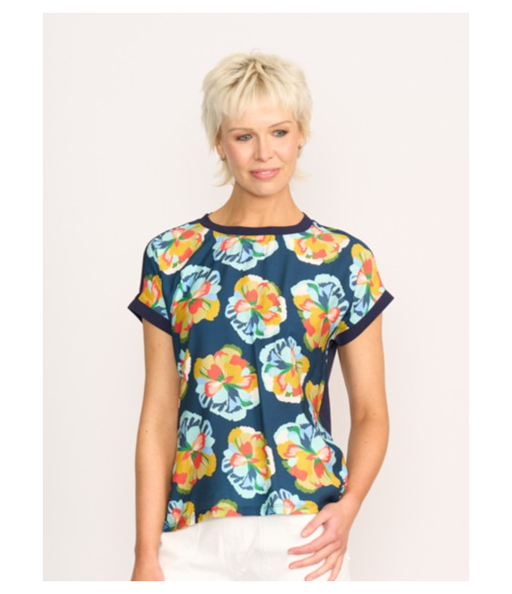 Memo Contrast Trim Top