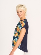 Memo Contrast Trim Top
