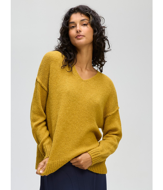 LD & Co Fluffy V Jumper