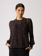 Memo Chiffon Pintuck Front Top