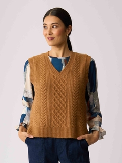 Memo Cable Knit Vest-style-MCRAES
