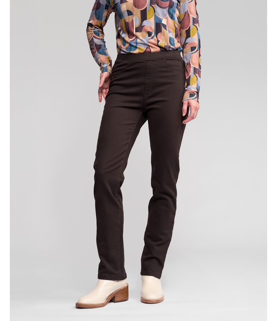 Vassalli Slim Leg Knit Pull On Pant