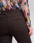 Vassalli Slim Leg Knit Pull On Pant