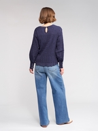 Knewe Label Volume Top