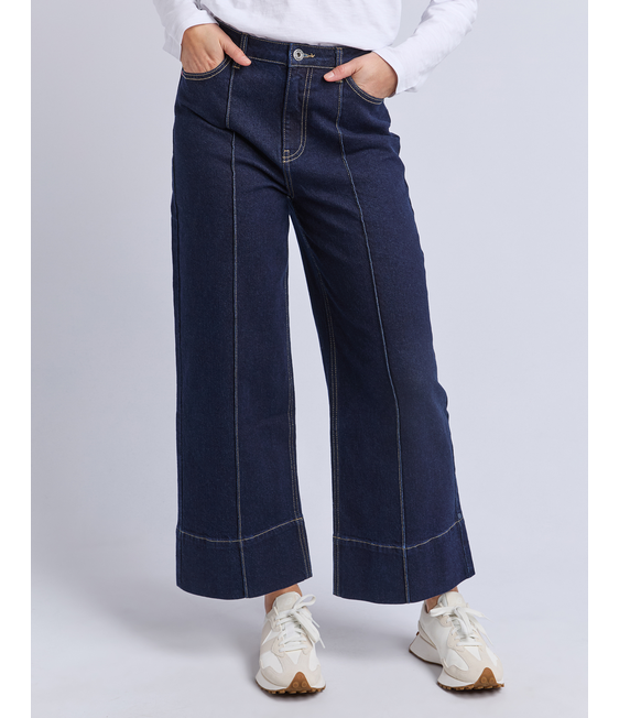 ELM Ando Pint Tuck Jean