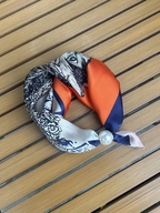 Antler Pearl Fasten Neck Scarf