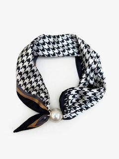 Antler Pearl Fasten Neck Scarf-style-MCRAES