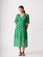 Memo V Neck Features Dress