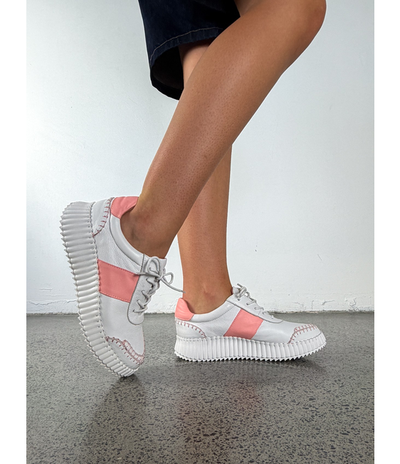MINX Rizz Shoe